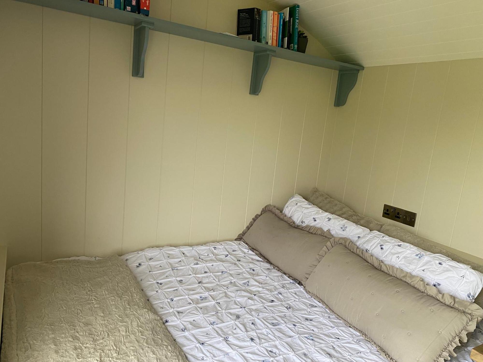 Burren Garden Glamping Hut Villa Boston Bagian luar foto