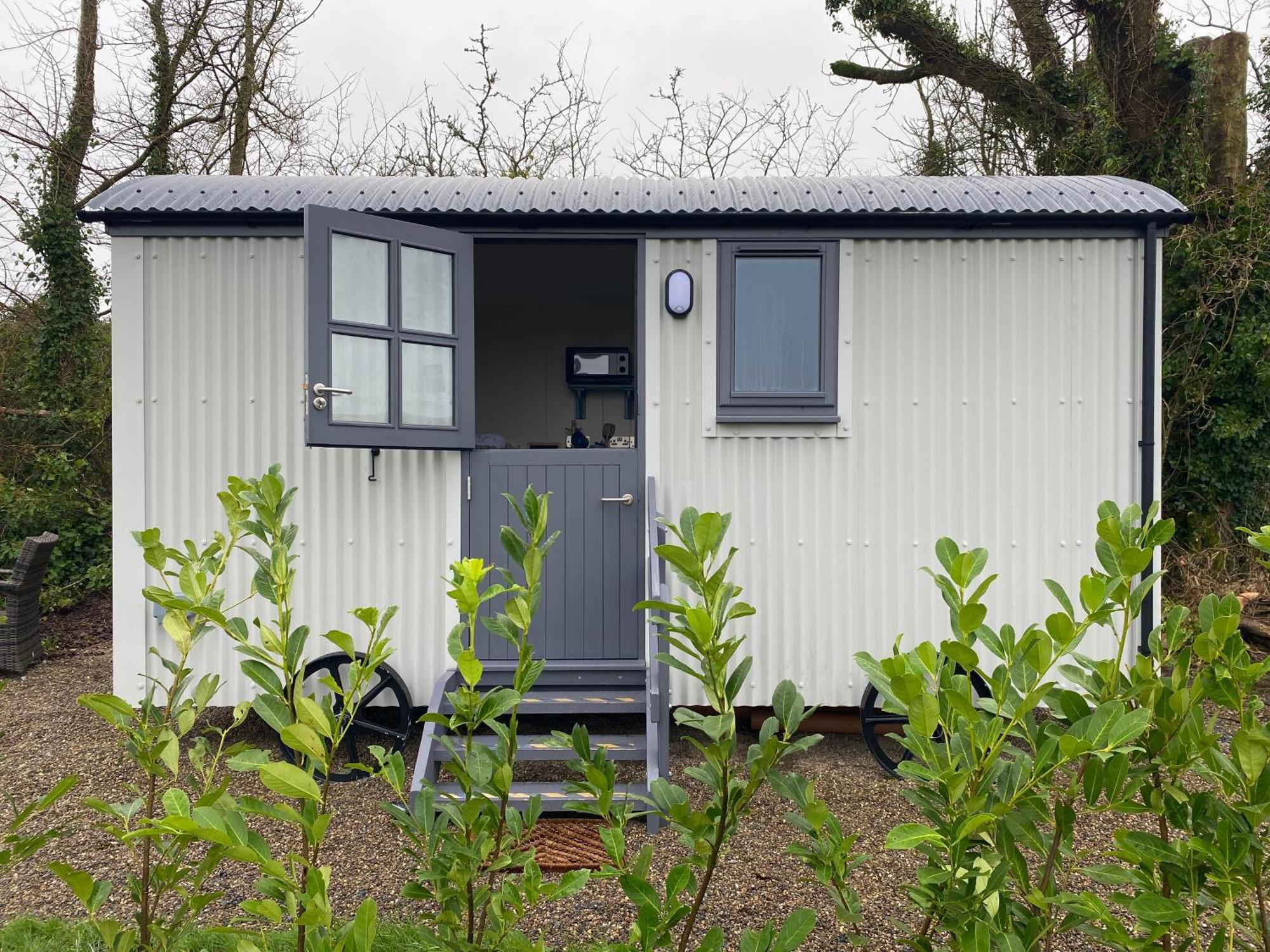 Burren Garden Glamping Hut Villa Boston Bagian luar foto